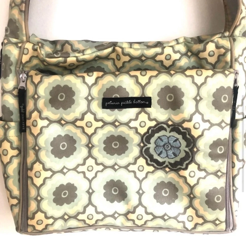 Petunia Pickle Bottom Geometric Baby Bag - Cream and Brown